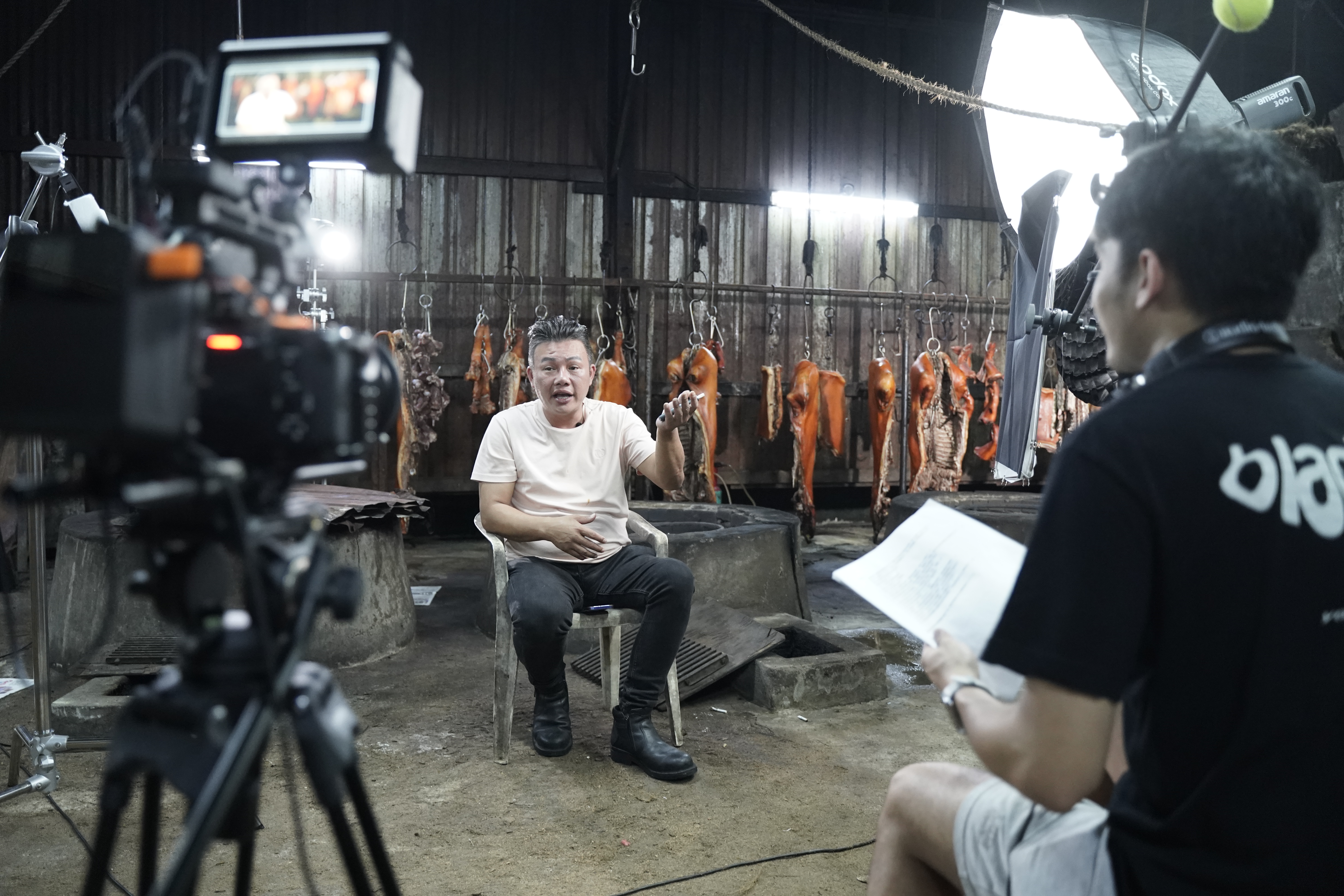LEVISION STUDIO — on set